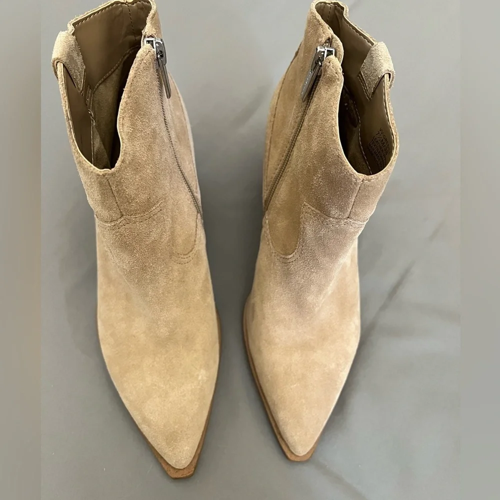 Vince Camuto Briyeonda Suede Western Boots 7.5